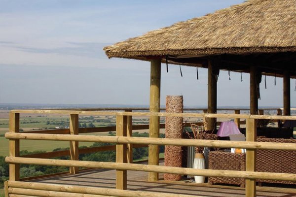 陕西仿真茅草农家乐人造茅草亭子农庄塑料茅草屋休闲屋顶茅草