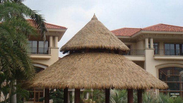 新疆仿真茅草屋农家乐茅草亭农庄人造茅草屋仿天然屋顶茅草