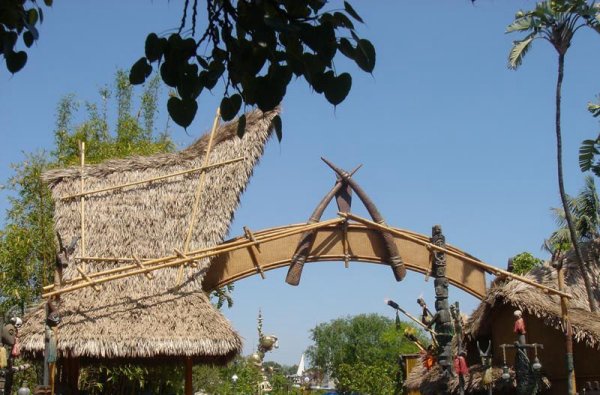 美国动物园景区茅草屋案例 