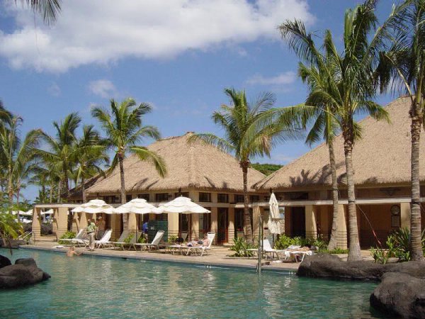 东南亚风格滨海塑料仿真茅草度假村