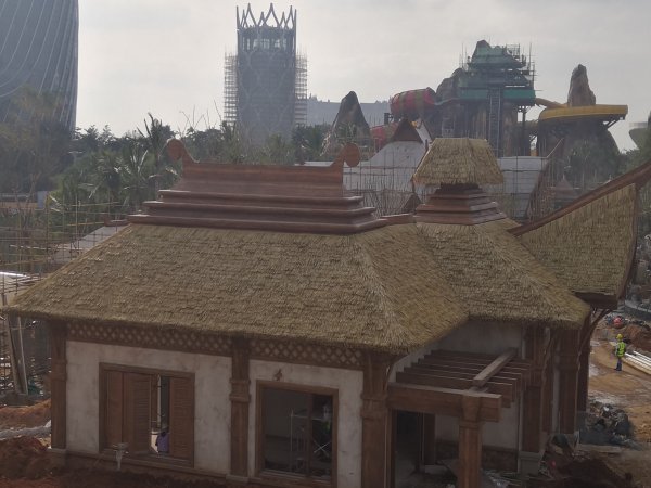 科佰专注研发仿真茅草屋面系统解决方案